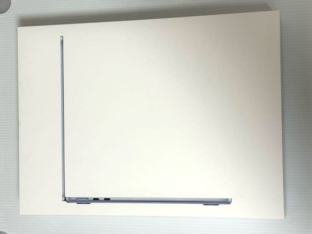 M4 MacBook Air 2025 256GB 16GBスカイブルー