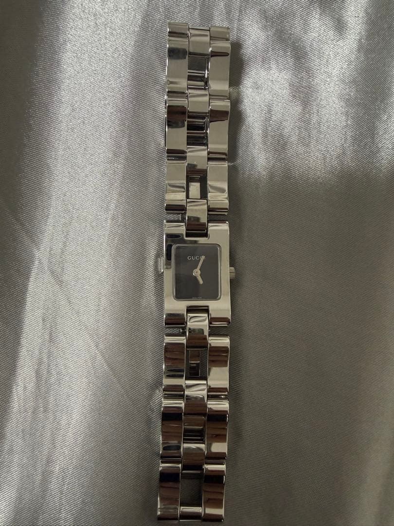 GUCCI シルバー アナログ 腕時計