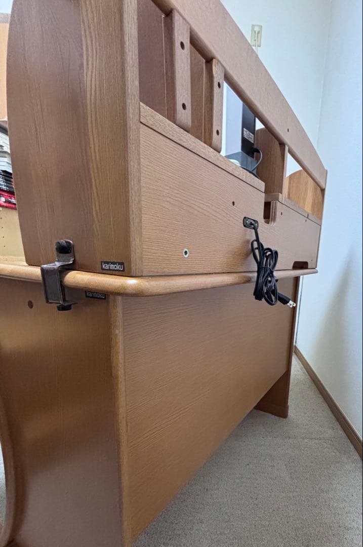 カリモク学習机 ４点セット ２-① 机本体