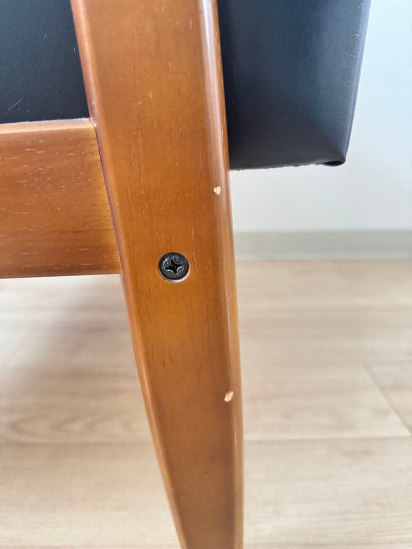 カリモク60 Kチェア 1シーター ブラック【梱包たのめる便発送】