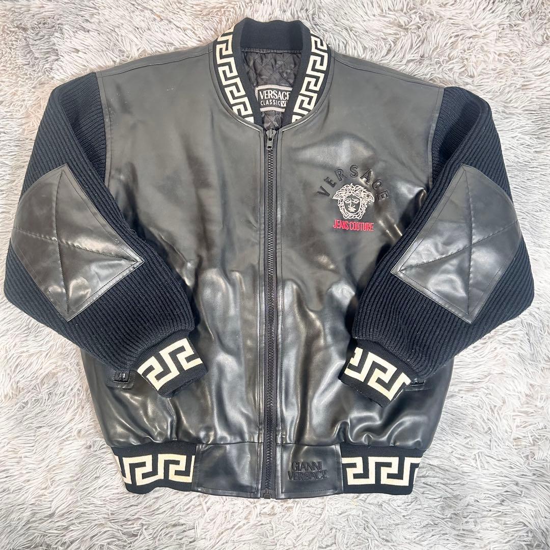 ヴェルサーチ　メデューサ刺繍　ブルゾン　スタジャン　ブラック　レザー