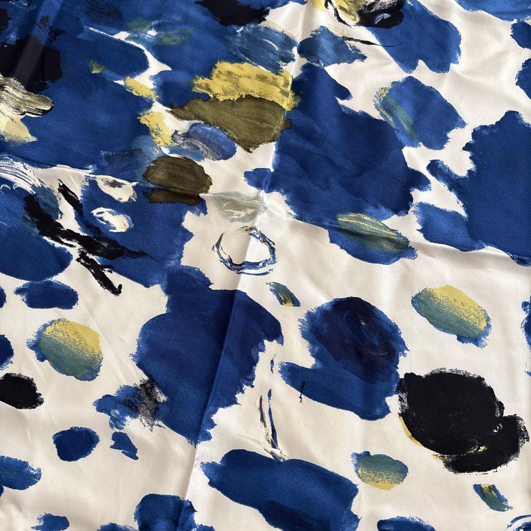 イタリア製　イヴサンローラン　リヴ・ゴーシュ　シルク　スカーフ　YSL 花柄　絹