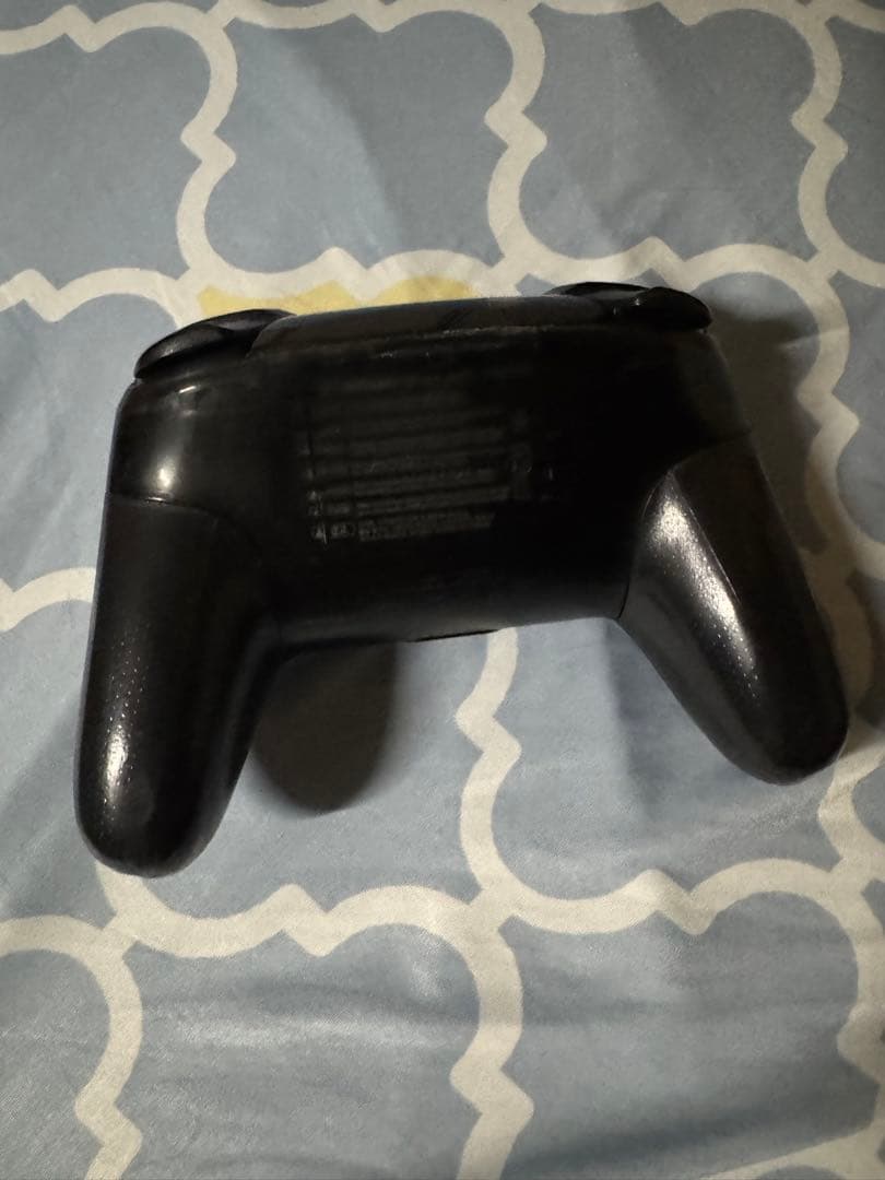 Nintendo Switch本体とプロコン