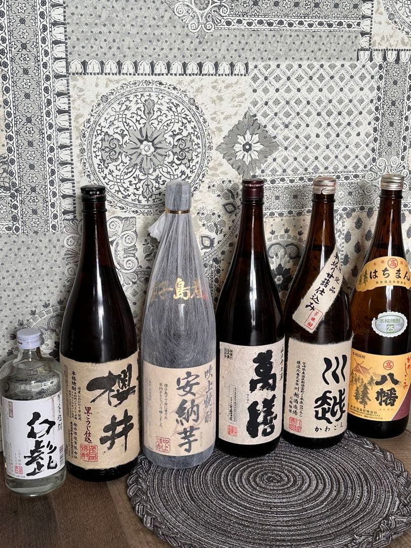 川越ツボと、本格芋焼酎 5本と、牛蒡焼酎の全部で6本