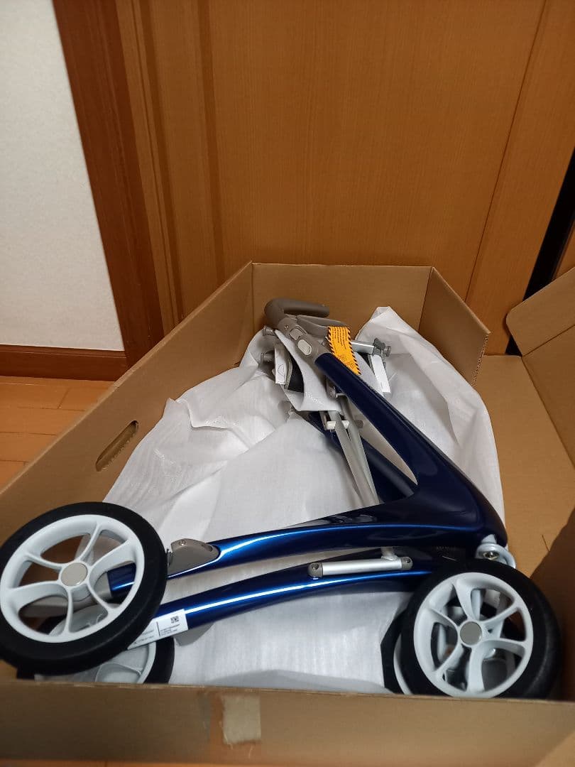 ⭐新品未使用 歩行器byACREカーボン・ウルトラライト コンパクト ブルー青