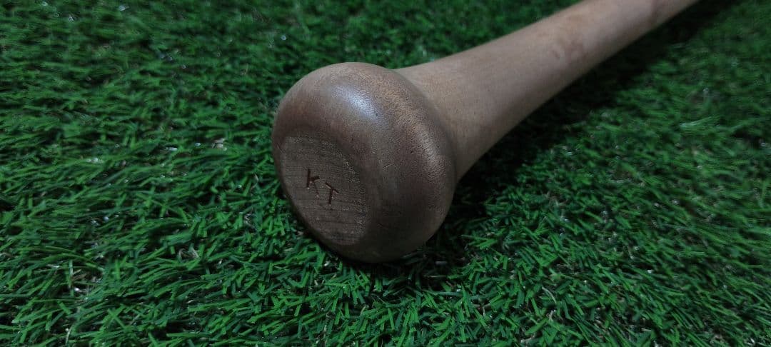 アシックス　田中広輔　木製バット　②　フレアグリップ