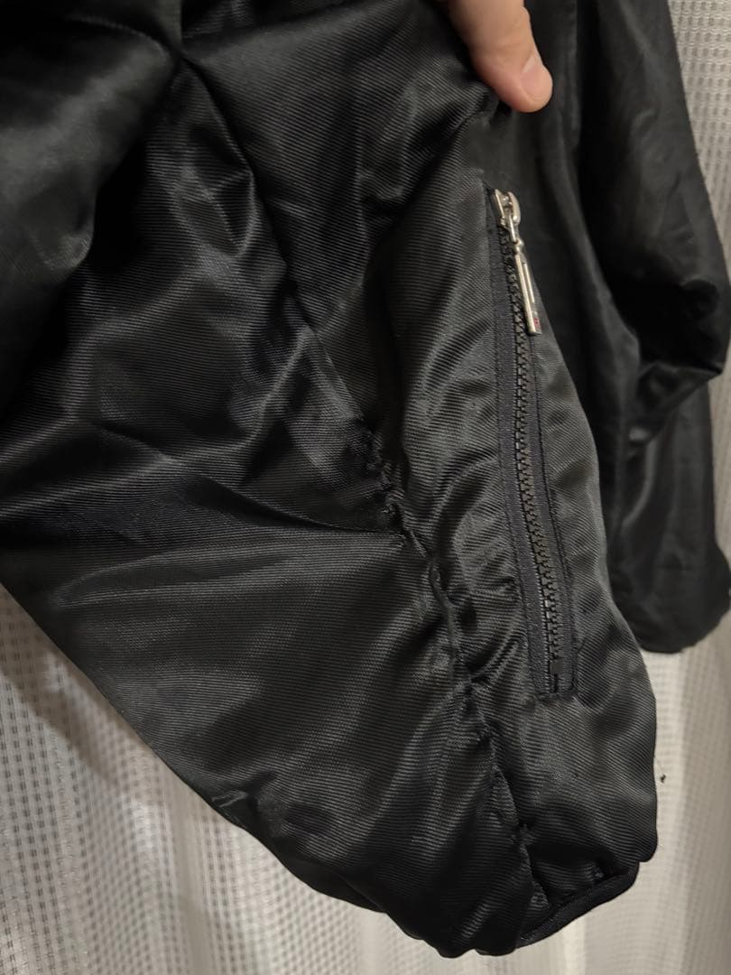 非売品入手困難)BNR34型 GT-Rスカイライン リバーシブル ブルゾン