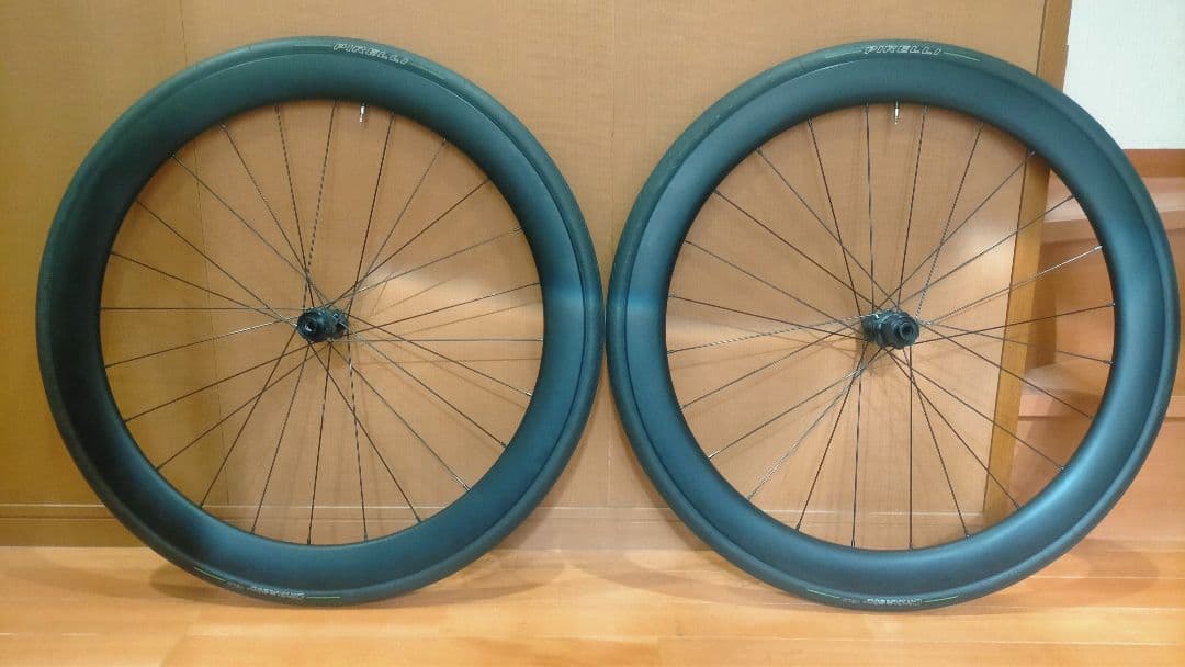 50mmハイト カーボンホイール ピレリ 26c タイヤ TPUチューブ 前後