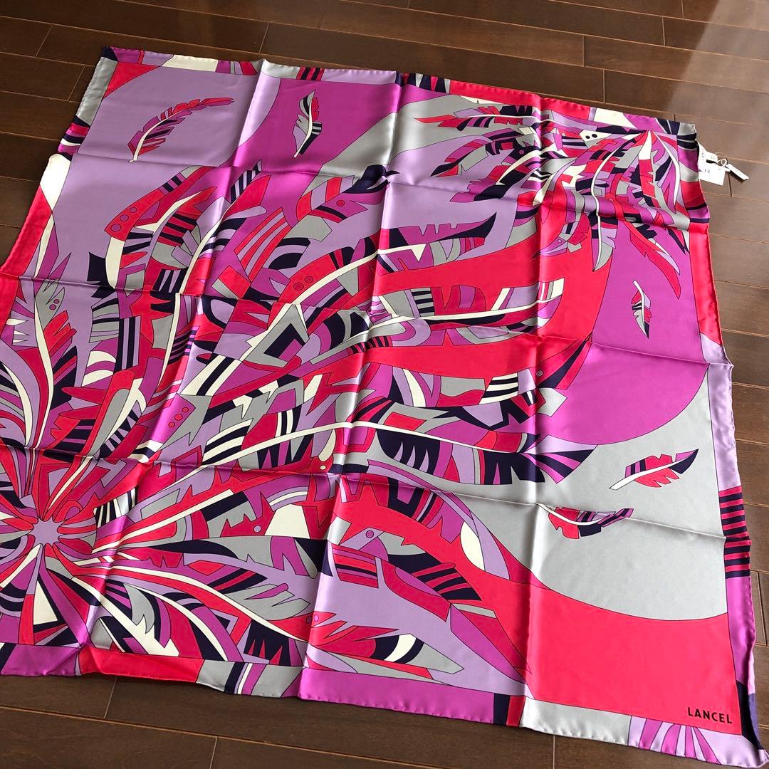 未使用　LANCEL イタリア製　シルク スカーフ　ランセル　SILK 絹