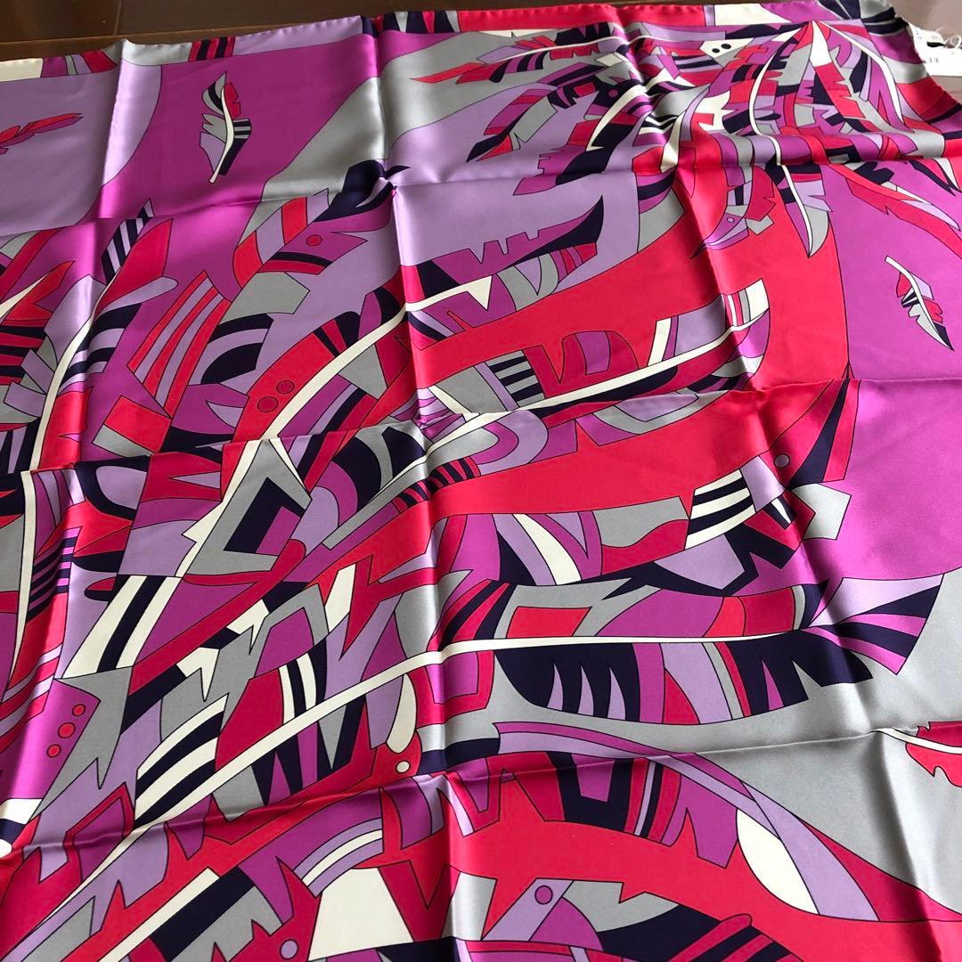 未使用　LANCEL イタリア製　シルク スカーフ　ランセル　SILK 絹