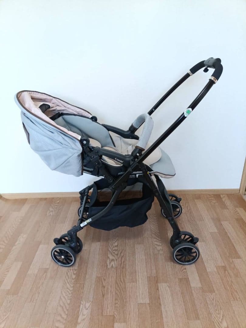 Combi　ベビーカー　メチャカルハンディオート4キャス エッグショック　新生児
