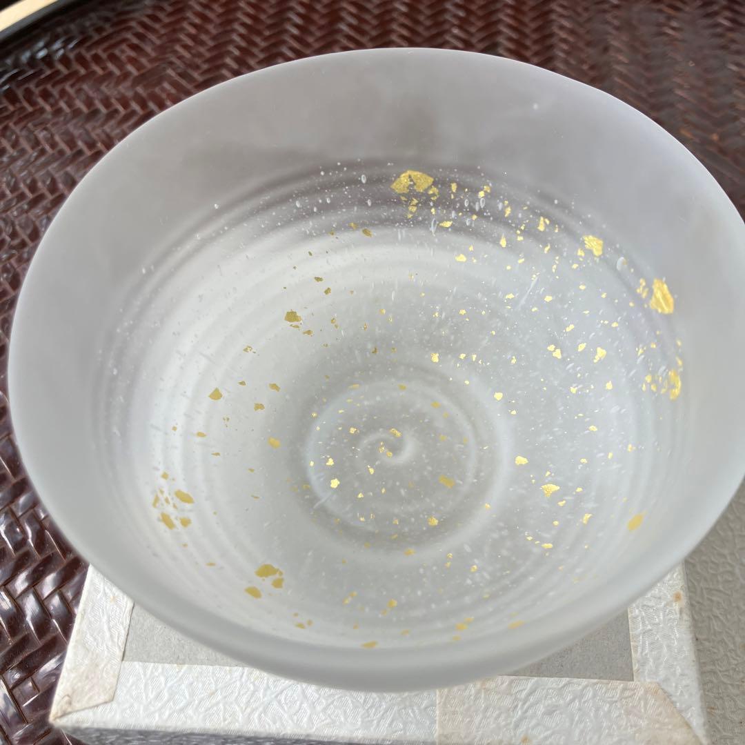 ガラス茶碗 金箔装飾