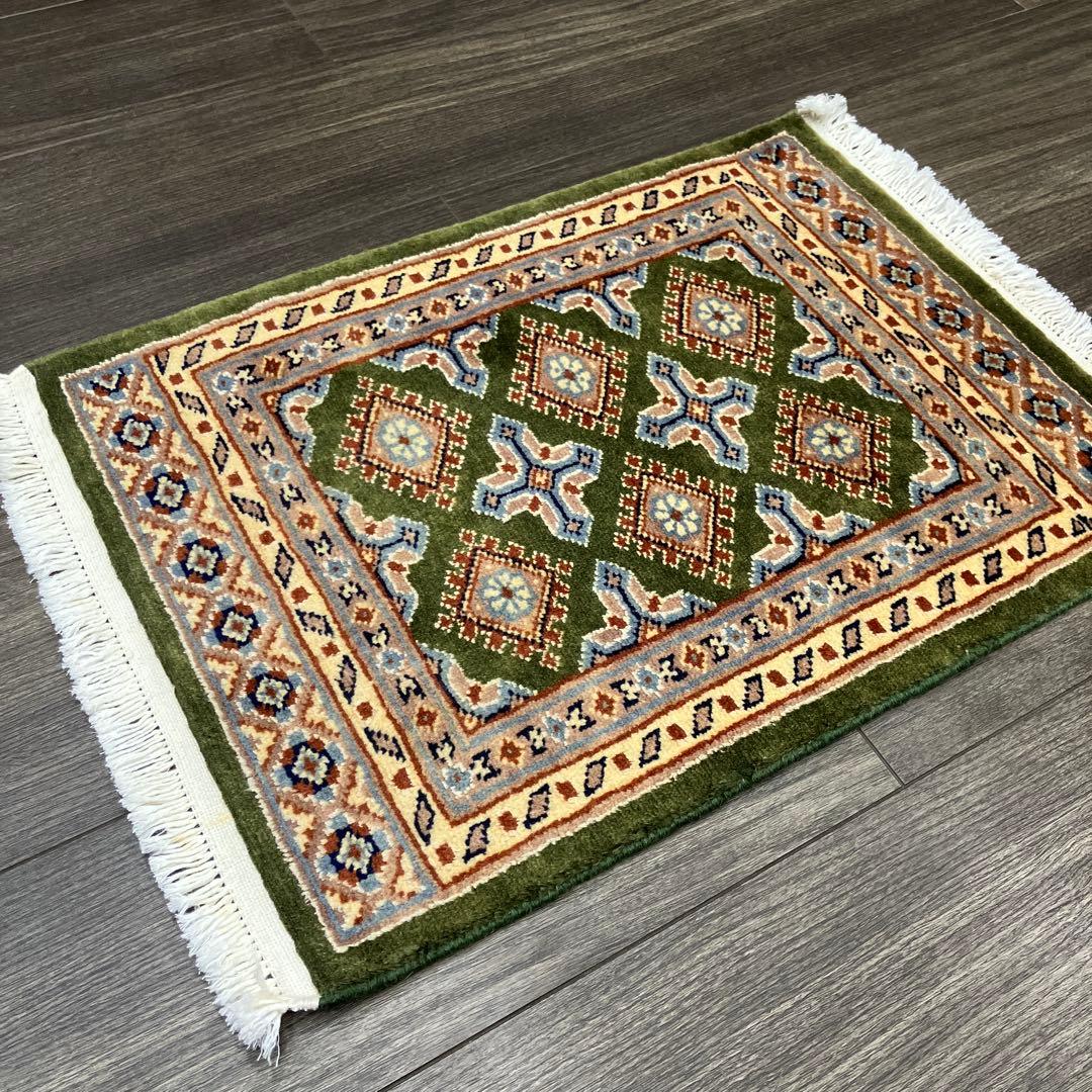 61x46パキスタン手織り絨毯ミニラグ訳あり品写真10/11番