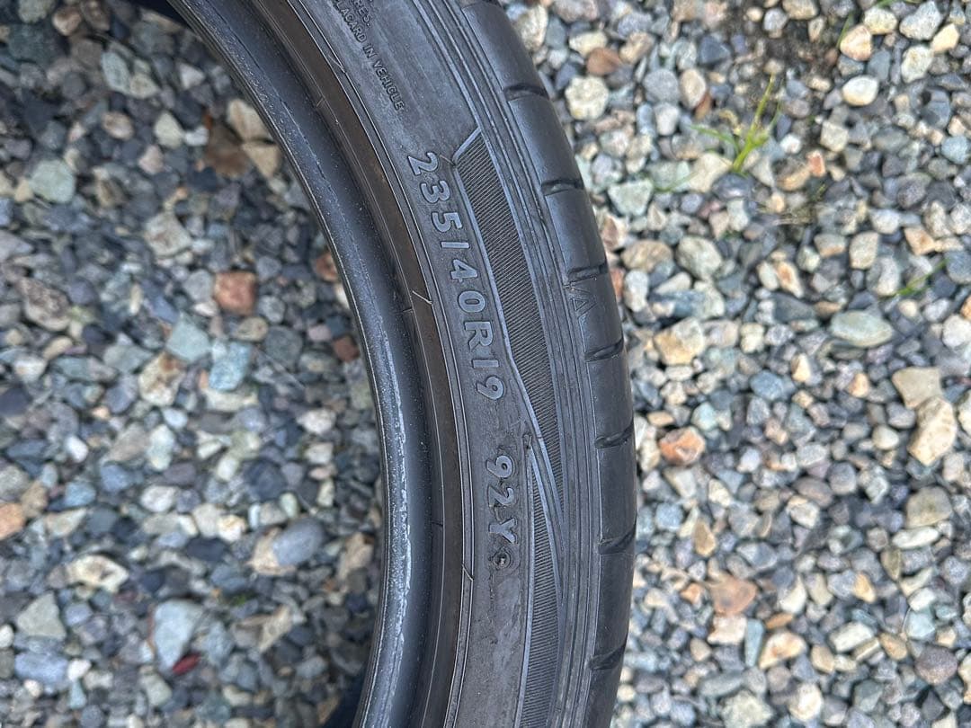 ①ダンロップ 19インチ 235/40 R19サマータイヤ　2本