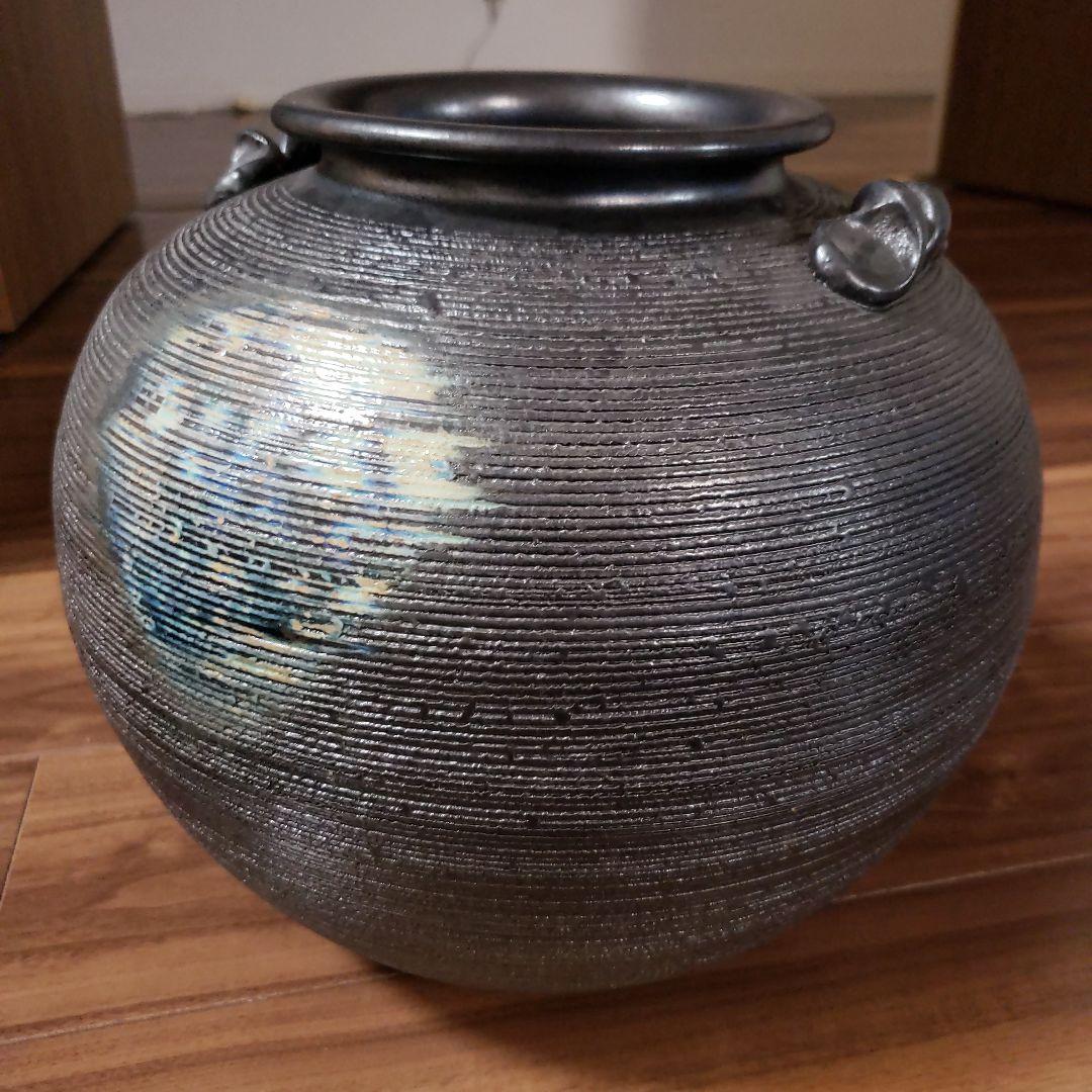 大きな花瓶  黒い壺  しがらき  土  およそ30cm