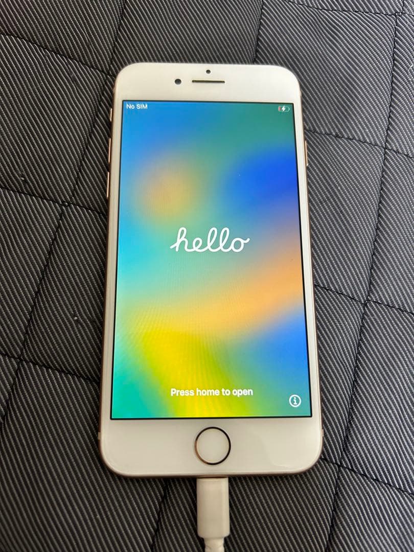 【ほぼ傷なし】Apple iPhone 8 ゴールド 本体