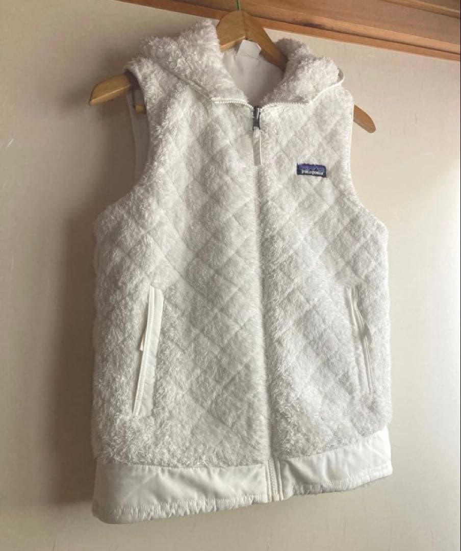 パタゴニア/リバーシブルベスト/patagonia/ボア/フード/ホワイト/白
