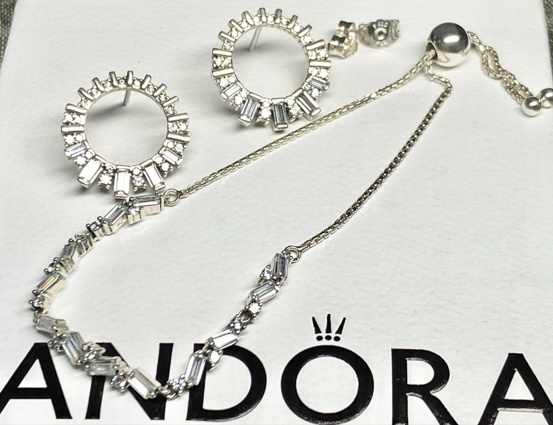 最終値 美品ピアス・ブレスレットセット（パンドラ）スワロフスキー好きも