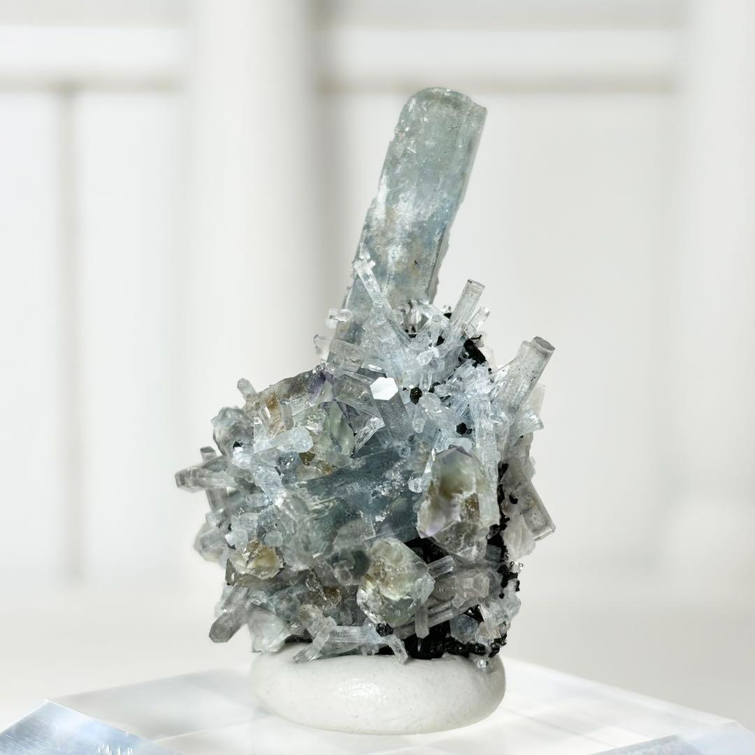 ベリル　アクアマリン　クラスター　鉱物標本　原石　天然石　ストーン　3種共生