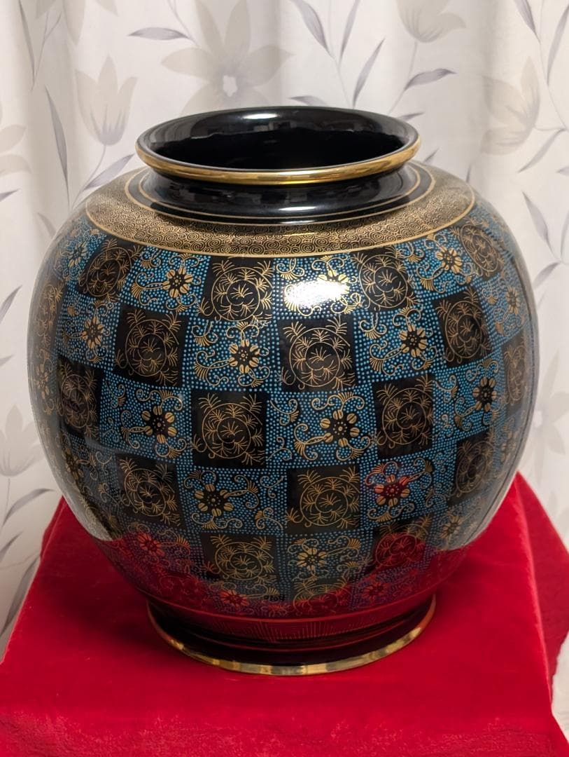 九谷　大壺　花瓶　金彩　青粒　仙龍　10号