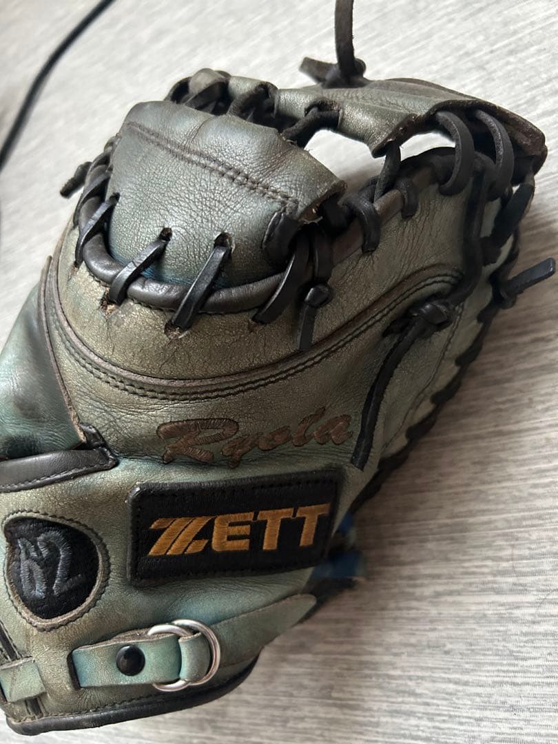 今成良太選手使用　キャッチャーミット