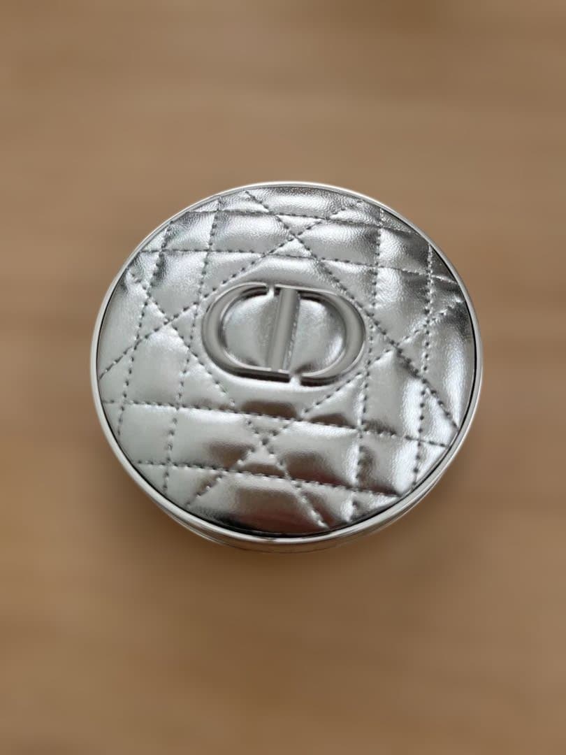 【ミニギフト付き】ディオールスキン フォーエヴァー イドラ グロウ クッション