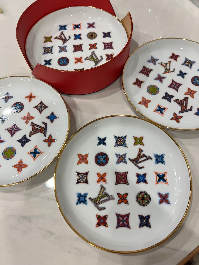 本日のみ値下げ！ルイ・ヴィトン 陶器皿 4枚セット