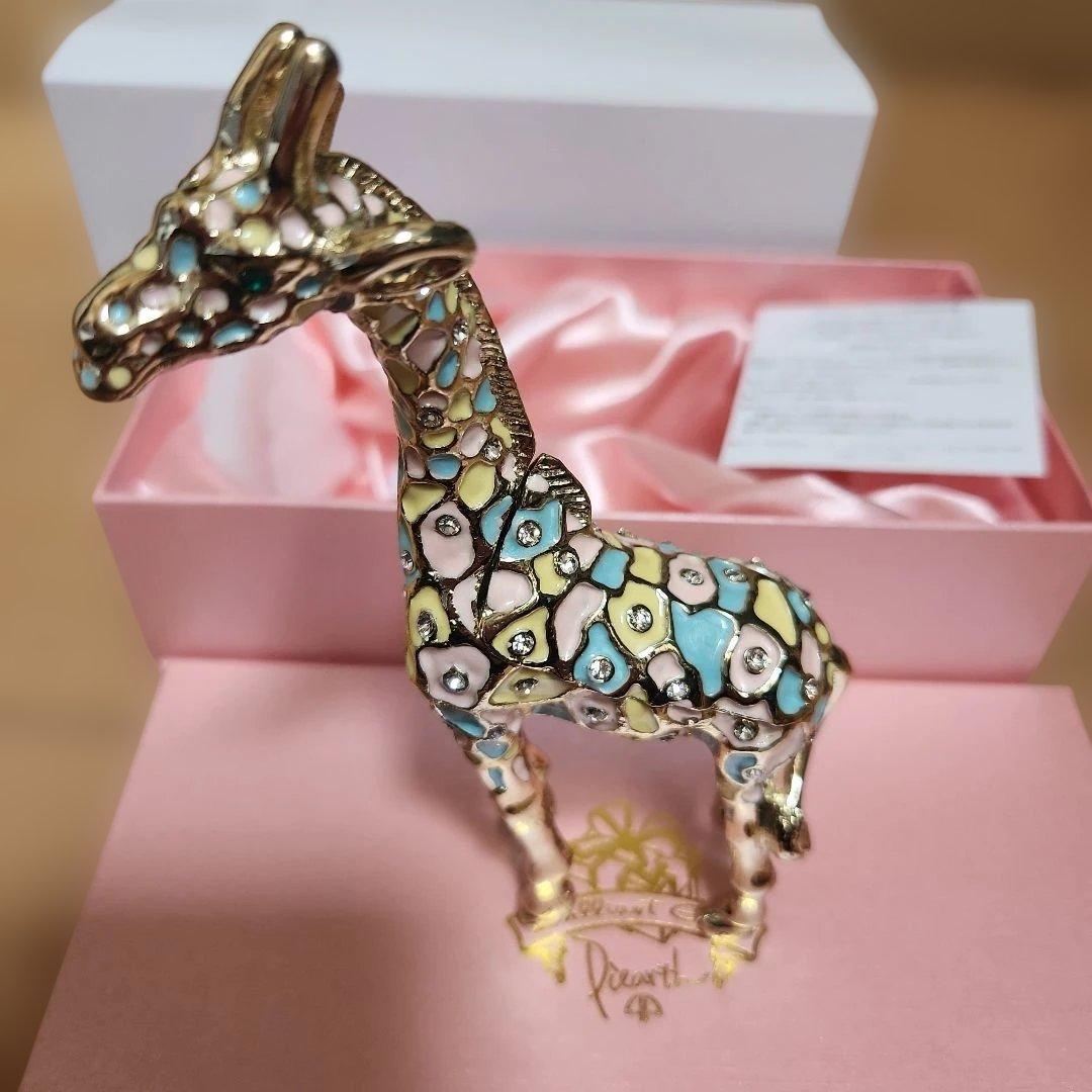 Piearth ピアース キリン型 アクセサリーケース