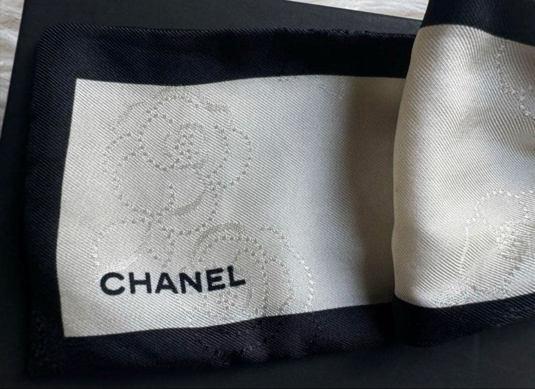 【正規品】CHANEL シャネル リボンシュシュ 白