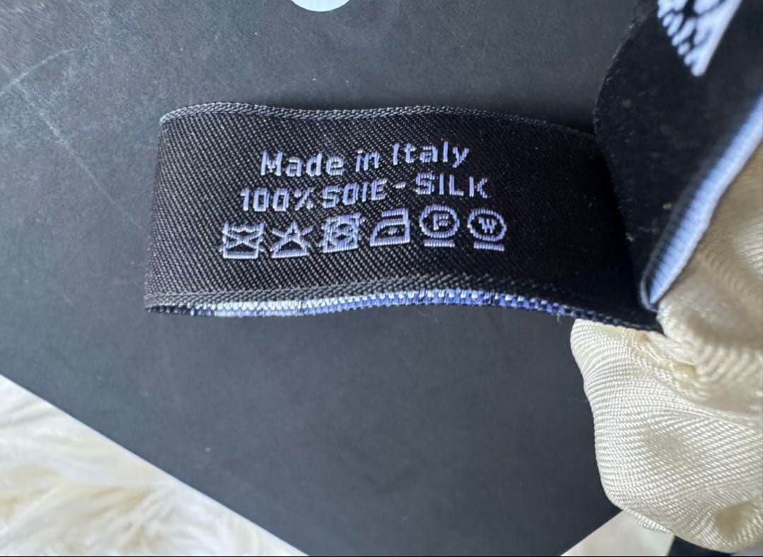 【正規品】CHANEL シャネル リボンシュシュ 白