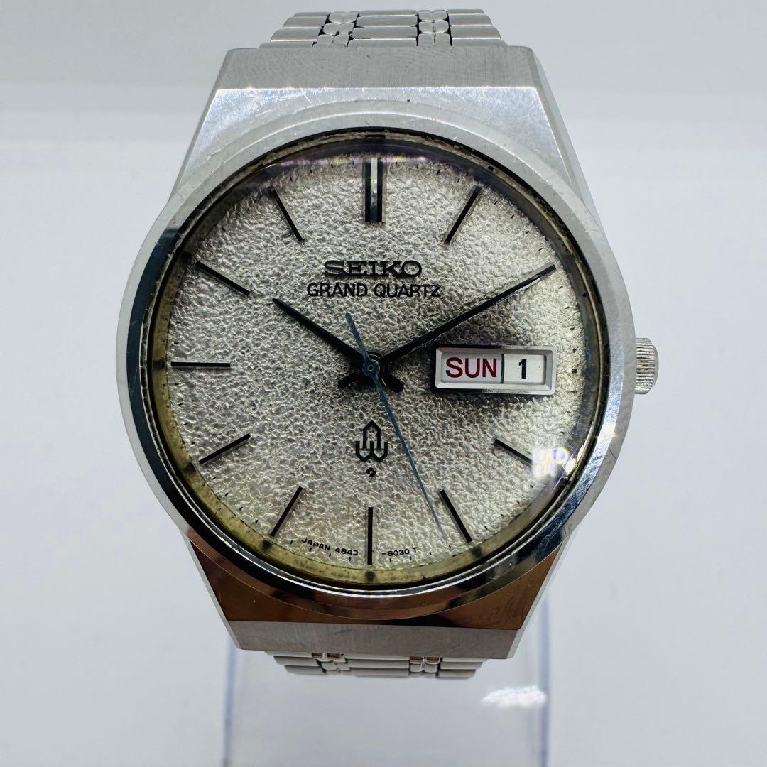 ✨SEIKO✨GRAND QUARTZ✨デイデイト✨シルバー文字盤✨腕時計✨