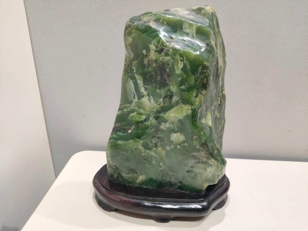 【鑑定書付き】天然翡翠ネフライト5.8kg☆観賞用石☆天然石☆コレクター放出