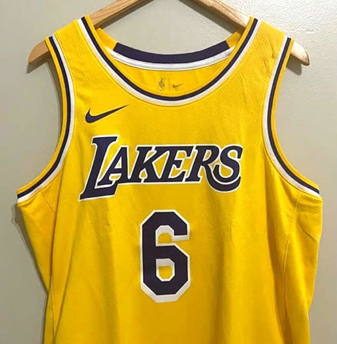 【激レア】レイカーズ ジェームズ 22/23 ユニフォーム Lサイズ