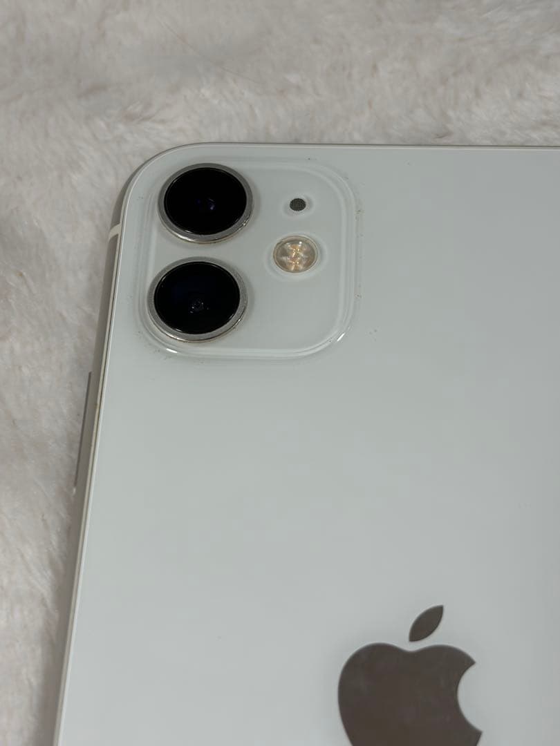 Apple iPhone 11 ホワイト 本体