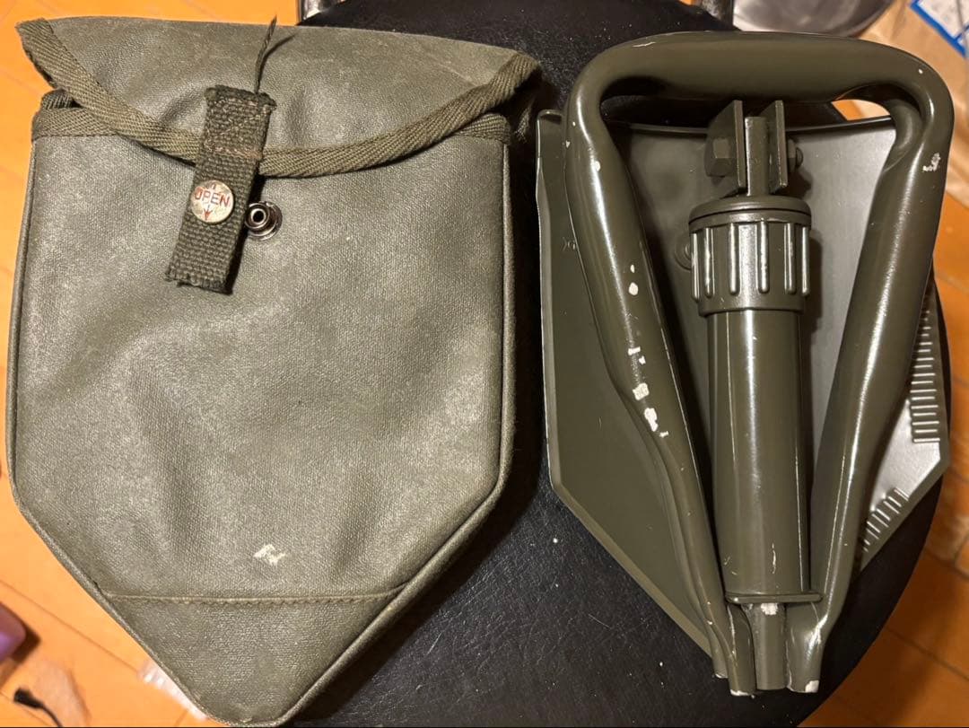 【美品】新品の官給品折りたたみシャベル2型&中古の袋とセット！ Qマーク付き！