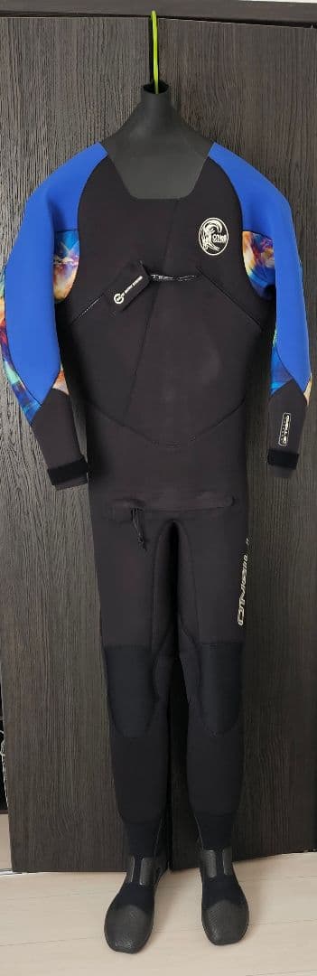 【超美品】O'Neill オニール ドライスーツ