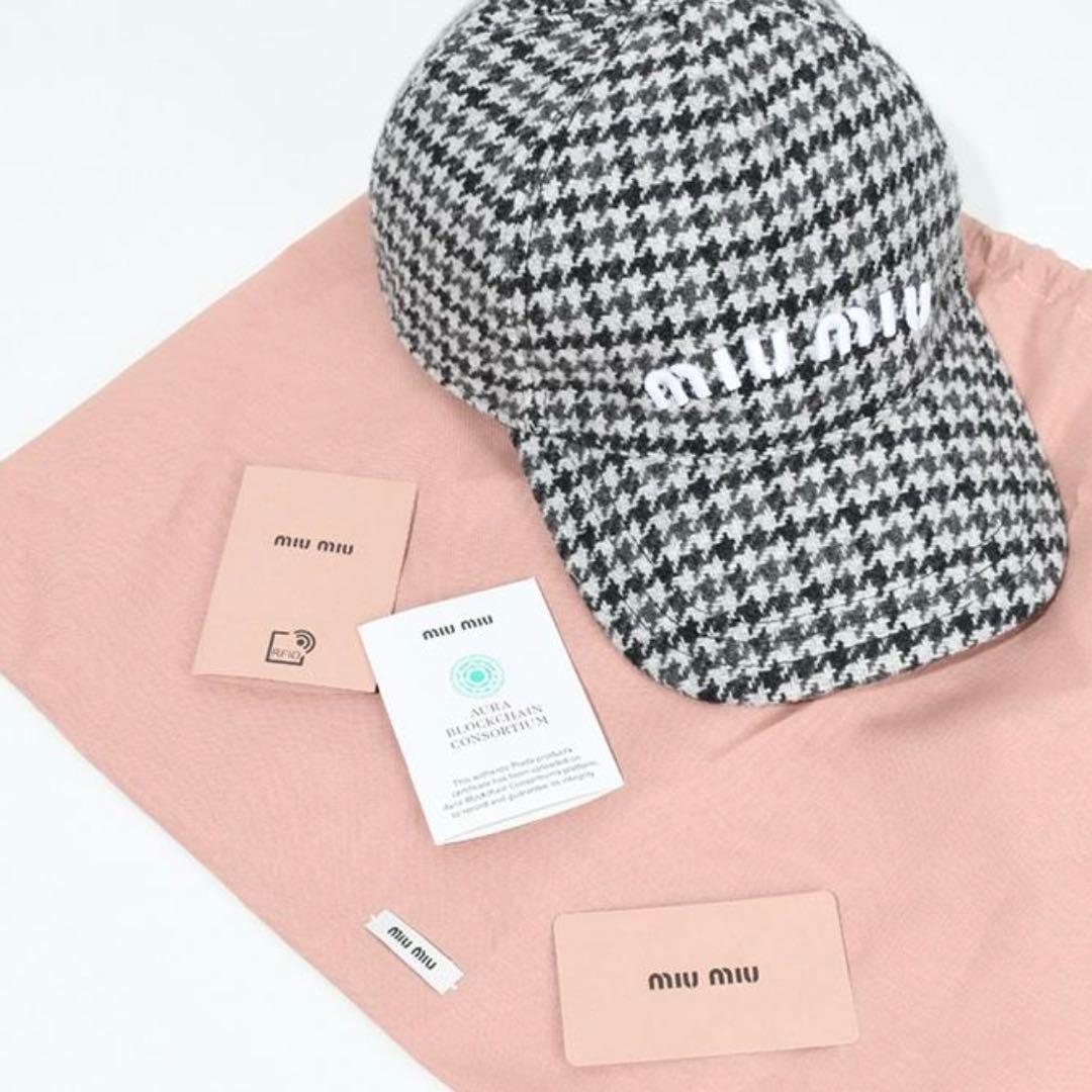 miumiuミュウミュウ 帽子 キャップ チェックウールM 新品未使用
