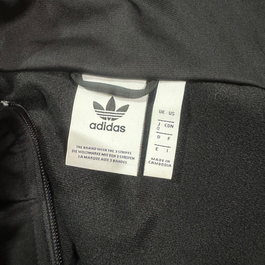 新品未使用品 黒 アディダスオリジナルス セットアップ 3本ライン 定番