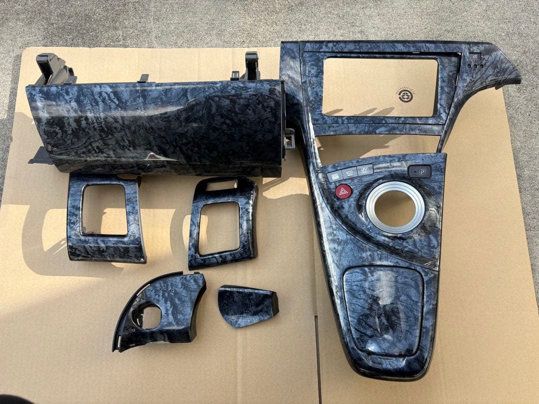 30プリウス 木目パネル