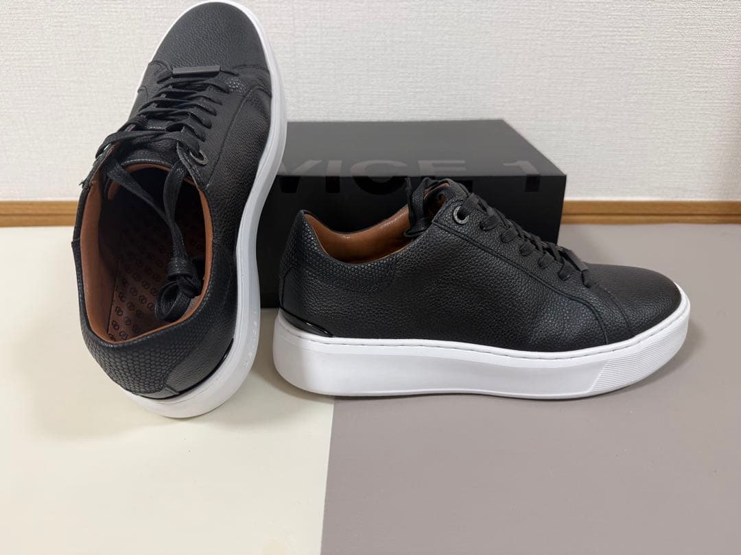 アウール　DEVICE1 スニーカー　美品 サンドリザード