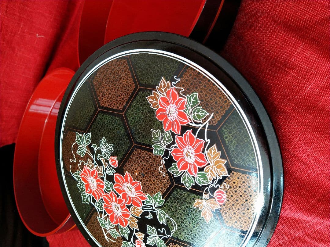 ♥【希少】５０年前・超レアヴィンテージ品♥花柄・漆塗り特大箱と２段丸重箱２種類