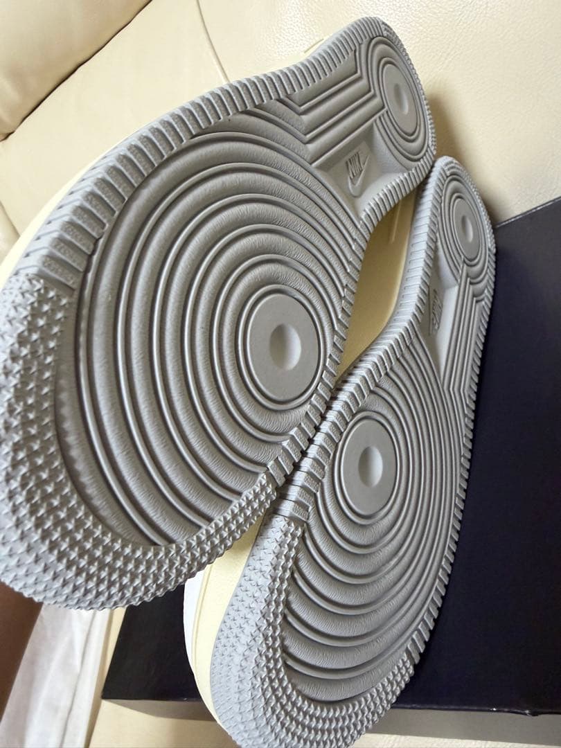 Nike Air Force 1 ハイカット ホワイト/グレー