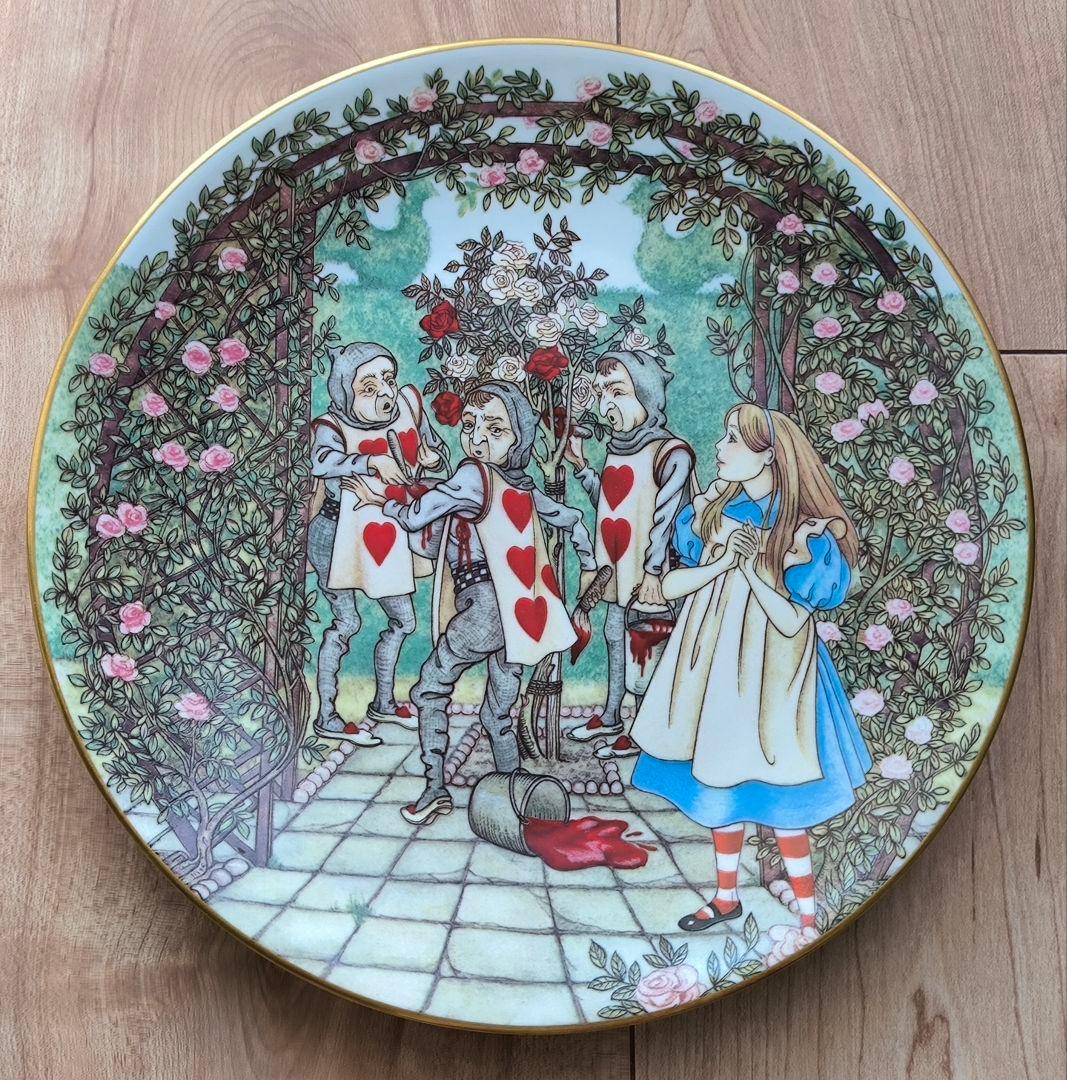 【マジョラム】 陶器 プレート 不思議の国のアリス バラ園 飾り皿