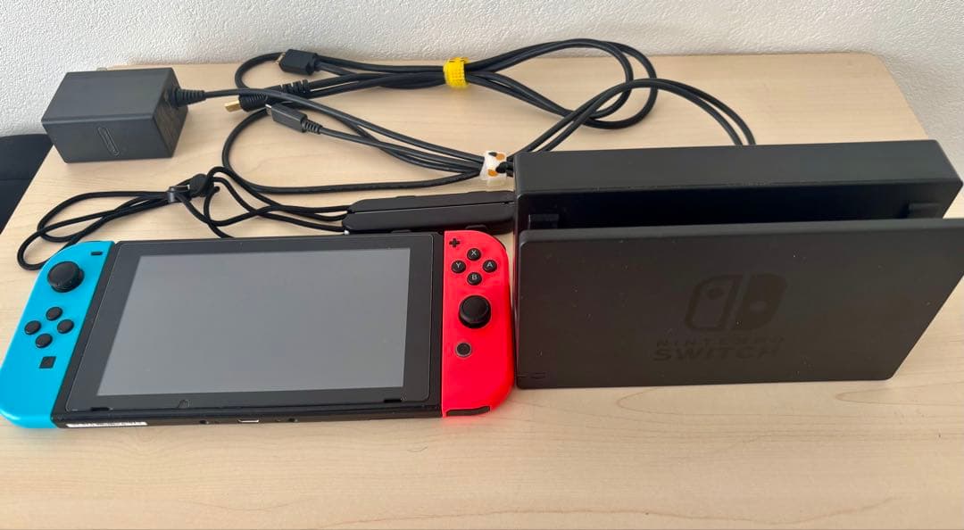 Nintendo Switch 本体 Joy-Con付き