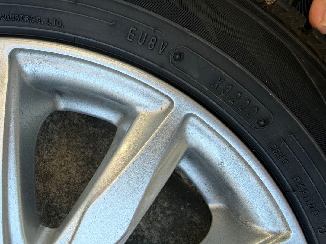 スタッドレスタイヤ 155/65/r14 2020年製 ダンロップ