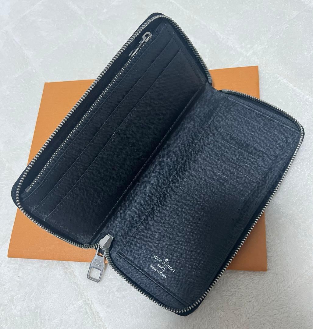 You様　LOUIS VUITTON エピレザー ジッパーウォレット長財布