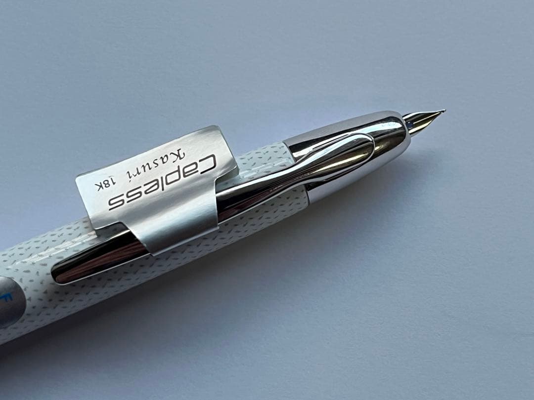 Pilot キャップレス 絣 ホワイト F 限定