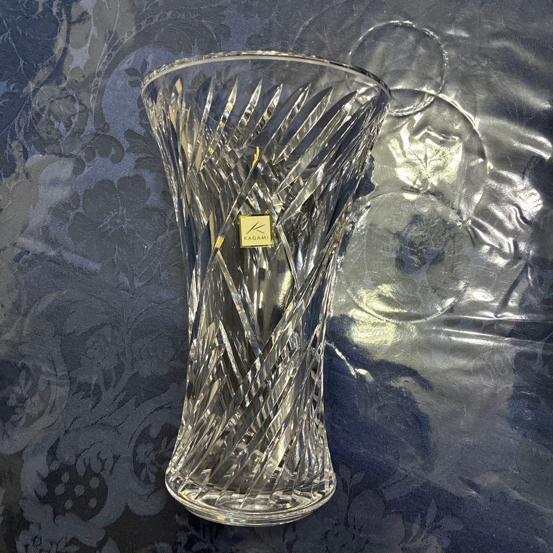 KAGAMI クリスタル花瓶 ツイストデザイン