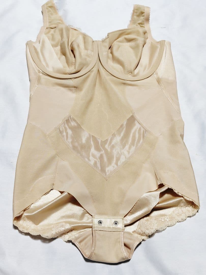 ワコール★LASEE／ラゼ★ボディスーツ★定価26,000円★E90LL