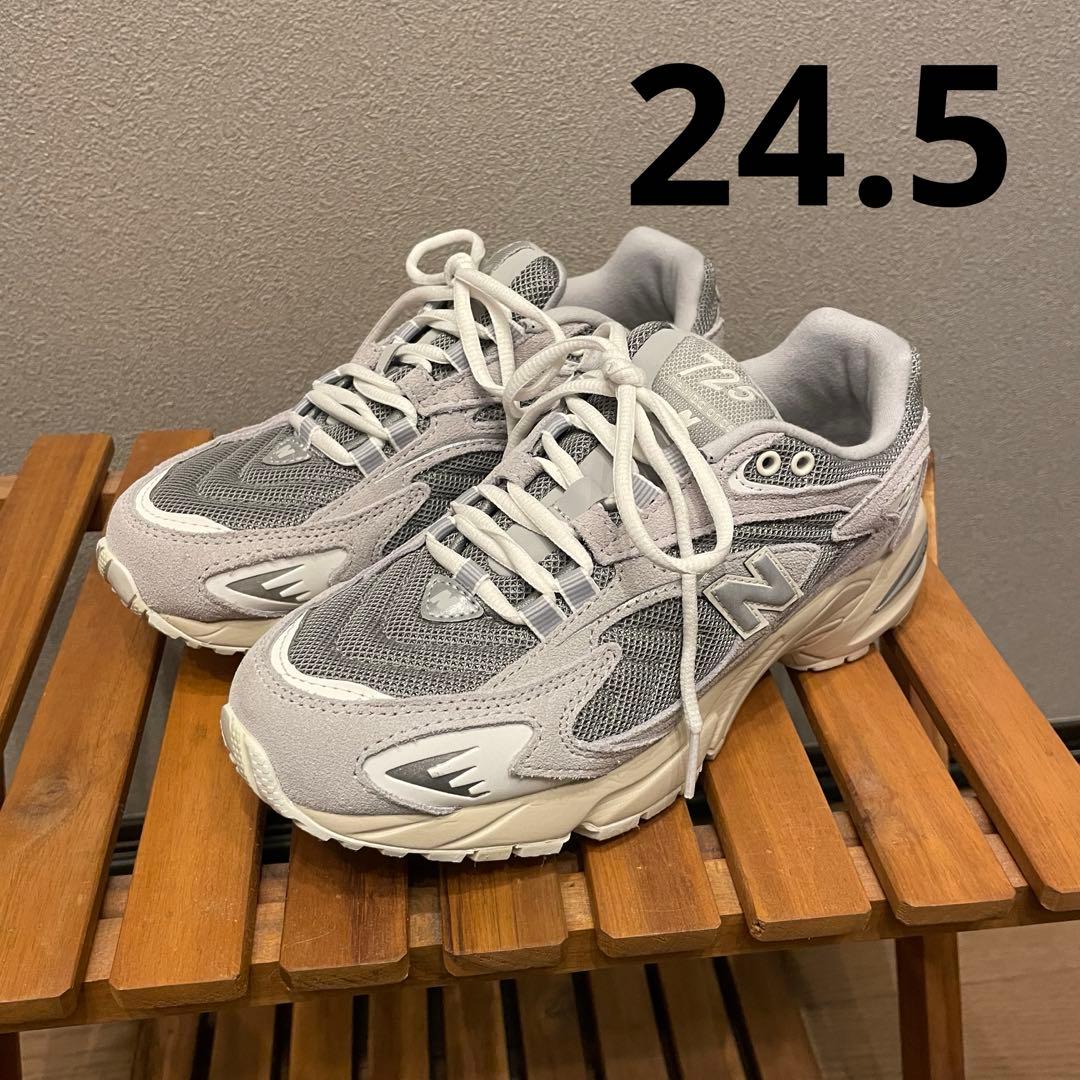 ニューバランス スニーカー 24.5 グレー　ML725